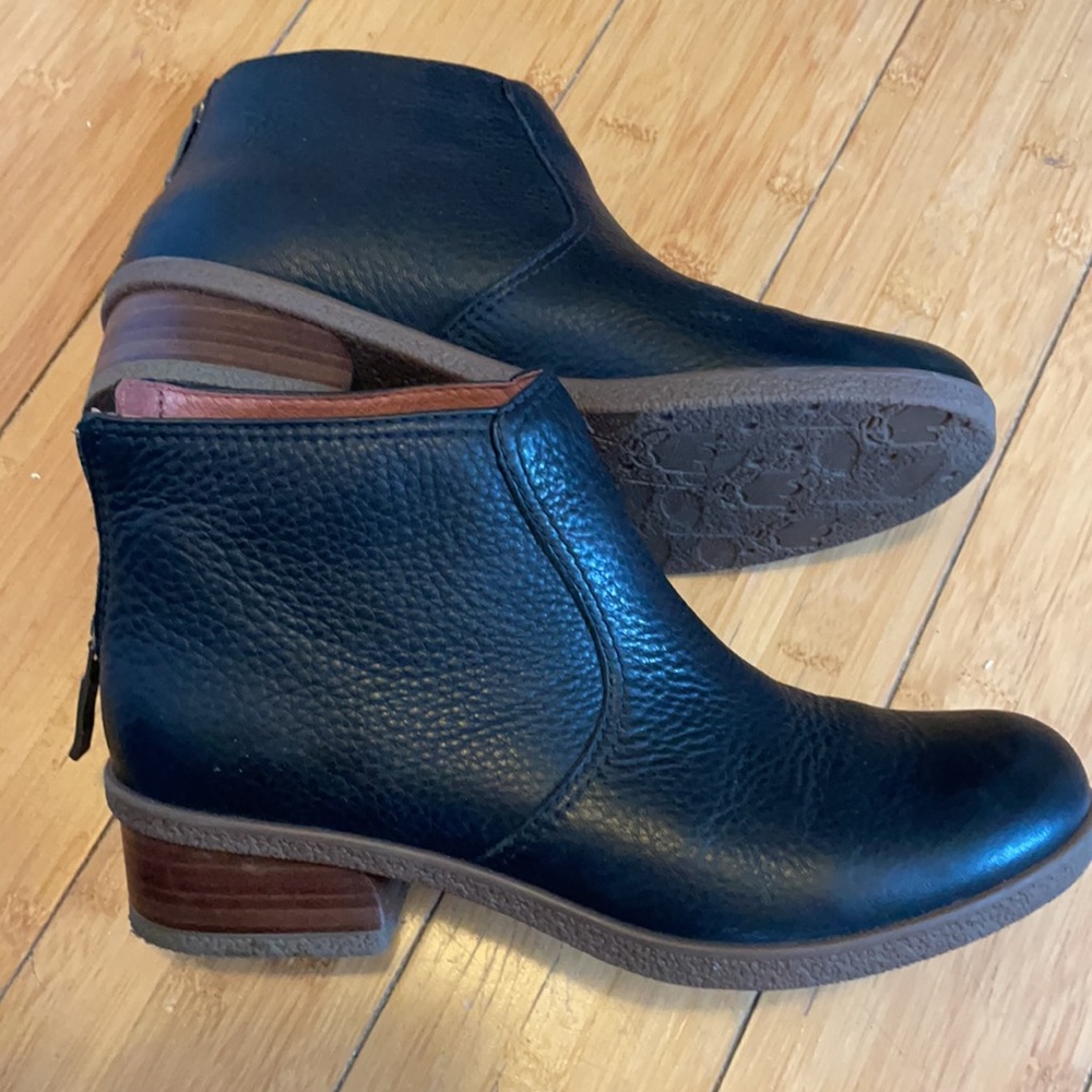 Dansko Becki waterproof boots